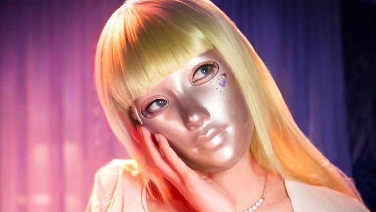 La chica enmascarada tiene siete episodios.
