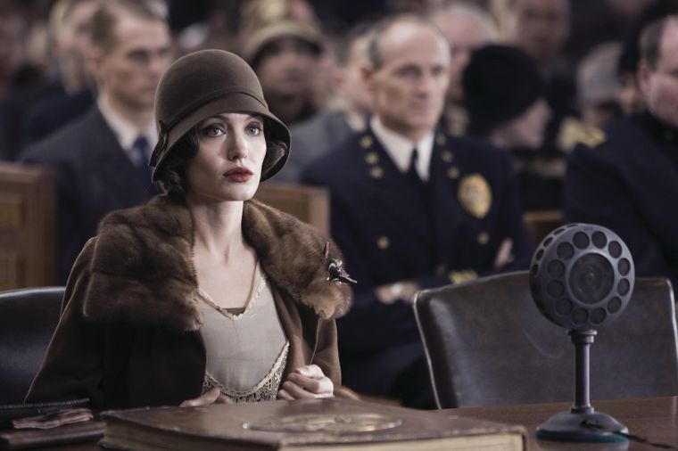 Angelina Jolie en Changeling. Angelina Jolie en Changeling.