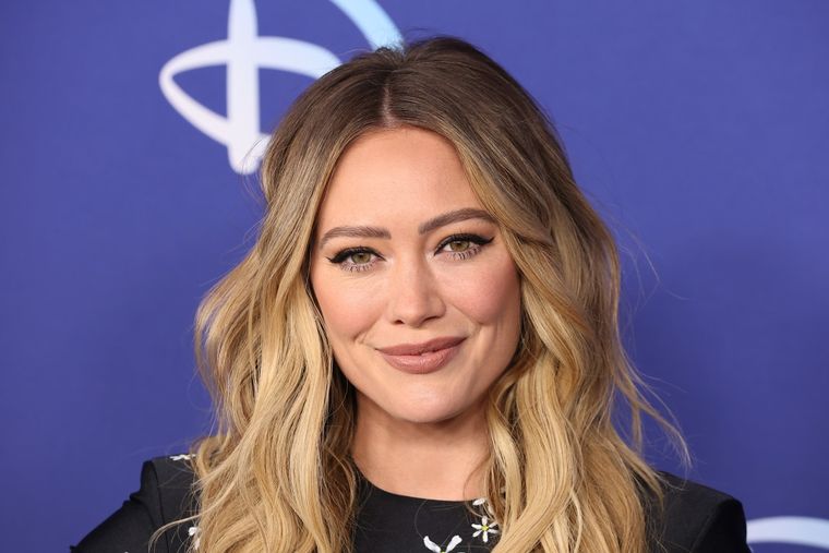 Hilary Duff es madre de tres hijos