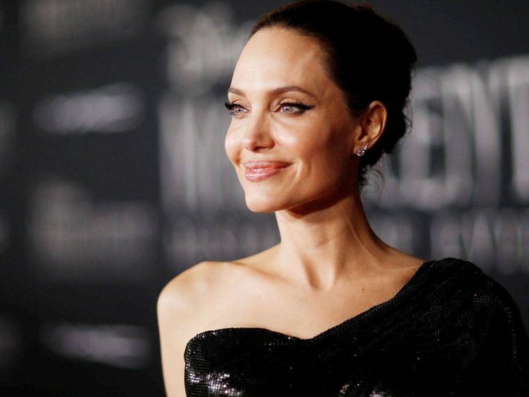 Angelina Jolie en un rol muy provocador
