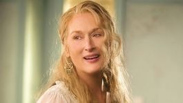 Meryl Streep tiene los brazos abiertos para Mamma Mia. Meryl Streep tiene los brazos abiertos para Mamma Mia.
