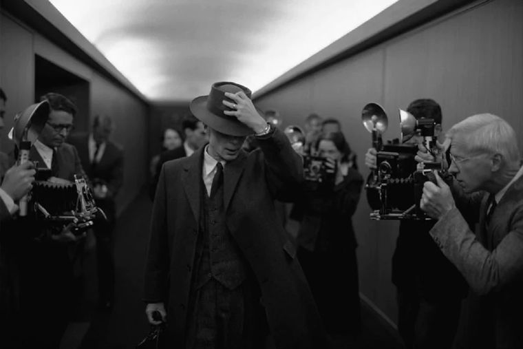 James Cameron criticó a Oppenheimer, la película ganadora del Oscar. 