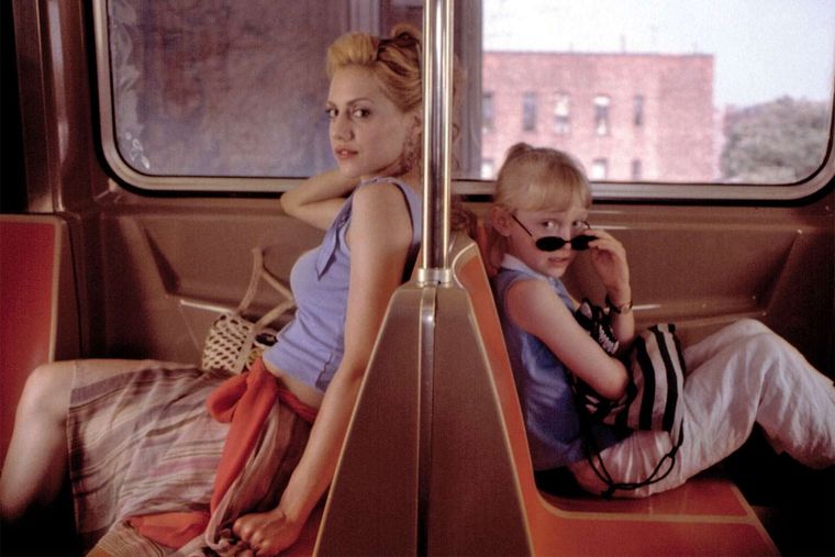 Protagonizada por Brittany Murphy y Dakota Fanning