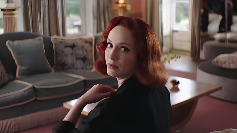 Crooked House (2017).