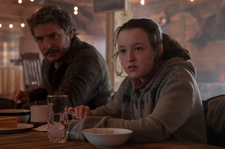 Pedro Pascal y Bella Ramsey en The Last of Us