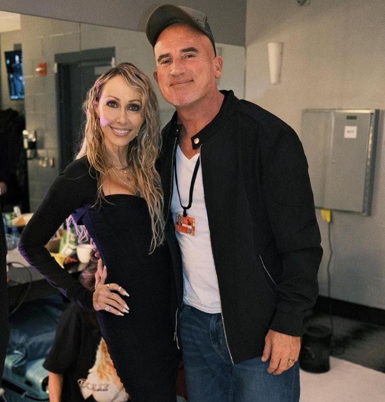 La madre de Miley Cyrus, Tish, se casó con Dominic Purcell el año pasado