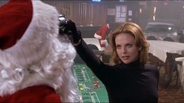 Charlize Theron se arrepiente de haber estado en Reindeer Games